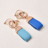 Nouveau style, porte-clés mini macarons colorés en cuir PU, léger et durable, accessoire de voiture, joli pendentif, cadeau pour filles et femmes