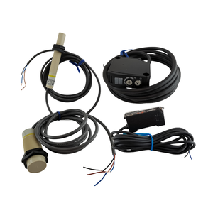 เซนเซอร์โฟโตอิเล็กทริก <span class=keywords><strong>E3Z</strong></span>-<span class=keywords><strong>D61</strong></span>-M1J 0.3ม. <span class=keywords><strong>E3Z</strong></span> แสงสะท้อนแบบกระจายของดั้งเดิม - Product Image 1