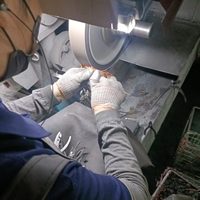 Lot de 5 pinces à bijoux en acier au carbone avec poignée noire et rouge, comprenant des pinces à bec fin, coupantes diagonales, à coupe plate et à bec courbé, multifonctions pour le bricolage