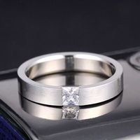 Bague en Acier Inoxydable Zircon Taille Princesse Bande Brossée Trois Couleurs Prête à l'emploi Bijoux de Mode Unisexe Vente en Gros