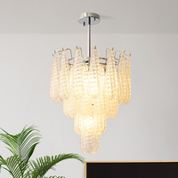 Lustre en verre de Murano pour le salon, la salle à manger et la chambre principale Éclairage de luxe moderne du milieu du siècle avec cadre en fer