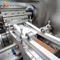 Machine fiable de fabrication de lingettes humides à double rouleau 12 voies, zéro temps d'inactivité, épissage automatique du rouleau