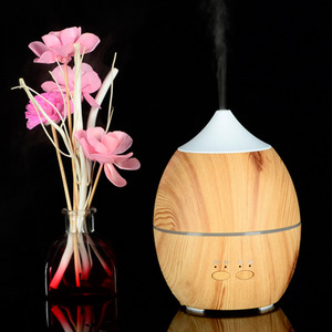 Diffuseur d'arômes à effet bois 300 ml, humidificateur ultrasonique avec minuterie lumineuse pour usage domestique - Product Image 4