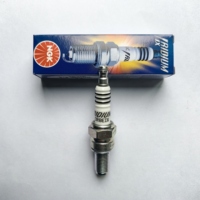 Bougie d'allumage de moto d'origine NGK en gros Bujia 4218 CR8EIX pour moteurs Honda pour CR8E /IU24 /0242060502 /0242065500 /U24ESR-N