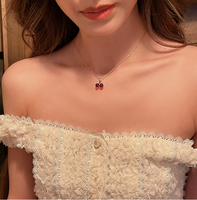 Collier pendentif en gros, nouveau, couleur rouge vin cerise dorée, pour femmes, collier en alliage tendance, bijoux de mariage, cadeaux d'anniversaire
