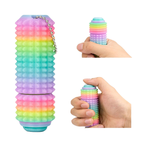 Jouet anti-stress Button ClickSpinners 3-en-1, jouet sensoriel à picots pour soulager la douleur légère, pour adultes, porte-clés en plastique - Product Image 6