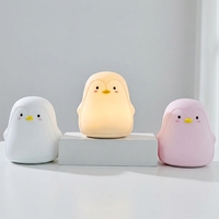 Veilleuse LED en silicone en forme de pingouin pour enfants, lampe de chevet USB mignonne pour chambre d'enfant, jouet lumineux pour bébé