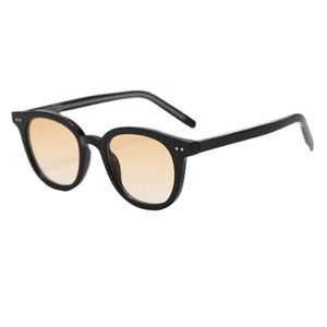Lunettes de soleil tendance TR90 à monture complète en acétate de propylène pour hommes et femmes, protection UV400, idéales pour la conduite - Product Image 3