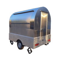 Remorque de toilette mobile portable de luxe commercial avec cabines doubles 220v pour les snacks Hotdogs bonbons chips services alimentaires