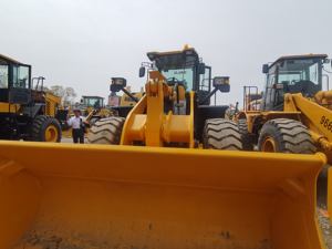 Yuchai Engine Powered Original 5 tonnes Mini chargeur frontal Forte chargeuse sur pneus d'occasion pour les industries agricoles Qualité assurée - Product Image 5