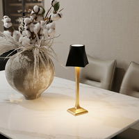 Ensemble de 8 lampes de table sans fil à LED rechargeables de qualité commerciale pour restaurants et hôtels avec station de charge multiple