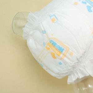 Venta caliente ultrafino perforado transpirable suave bebé pañales <span class=keywords><strong>de</strong></span> etiqueta privada desechable al por mayor pañal en China - Product Image 1