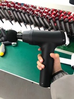 Pistolet de massage portatif à percussion pour les muscles et les fascias, avec 6 têtes de massage, moteur à brosse, rechargeable et 30 vitesses de réglage