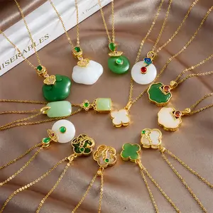 Nouveau collier de Jade bijoux de luxe pour femmes Jade verrouillage de sécurité trèfle à quatre feuilles pendentif collier titane acier non décoloration