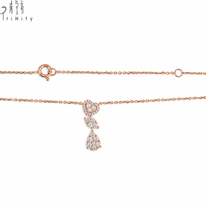 Collier en or rose massif 18 carats de qualité exceptionnelle, avec pendentif en forme de cœur, feuille ou goutte d'eau, serti de diamants, pour femme, à porter au quotidien. - Product Image 3