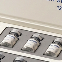 Boîte rigide personnalisée blanche à clapet magnétique avec carton gris pour flacons de peptides, capacité pour éponge, logo UV sélectif
