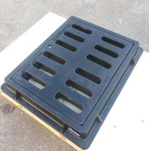 Grille de vidange de tranchée anti-dérapante Frp Système de drainage des eaux usées Couverture de gouttière en polymère composite - Product Image 1