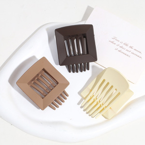 Pinza de pelo de resina curvada cómoda de Corea con pico de pato plano esmerilado hueco brillante forma de lingote pinzas para el cabello accesorios para mujeres - Product Image 3