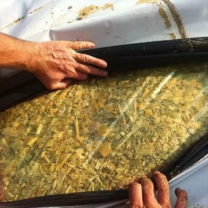 Meilleures ventes, bâche en plastique imperméable et résistante aux perforations, noire et blanche, pour le stockage de l'<span class=keywords><strong>herbe</strong></span> et des aliments pour animaux - Product Image 2