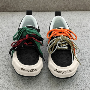 รองเท้าผ้าใบแฟชั่นแบบสวมใส่ได้หลายโอกาสสำหรับคู่รัก  ทรงหุ้มข้อสูง พื้นหนา  สำหรับผู้ชายและผู้หญิง - Product Image 2