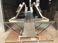 Prix de gros laminoir à pâte manuel semi-automatique de haute qualité pour rouleau de moulage de croissant coupé en stock
