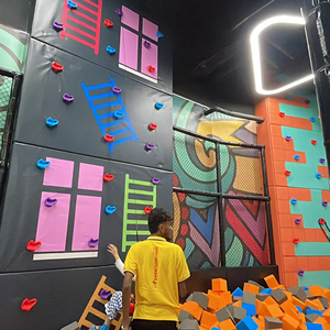Solution clé en main certifiée ASTM, centre de trampoline sportif commercial moderne et futuriste, <span class=keywords><strong>parc</strong></span> d'attractions intérieur - Product Image 4