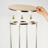 Erhöhter Luxus-Blumen ständer aus Metall für Hochzeiten Bankette Esstisch-Herzstück dekoration mit eleganten Blumen arrangements