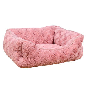 سرير كلب بنمط مخطط فاخر سرير حيوان أليف ناعم مع وسادة قابلة للإزالة مربعة الشكل كرتون للتغليف - Product Image 3