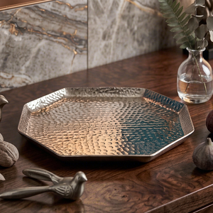 Assiettes en papier hexagonales élégantes de haute qualité, finition couleur argent, pour restaurant - Product Image 1