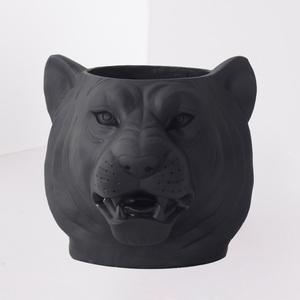 <span class=keywords><strong>Macetas</strong></span> y <span class=keywords><strong>macetas</strong></span> de animales con estilo único, cabeza de tigre de arcilla de fibra, maceta de planta negra dorada y bronce - Product Image 4