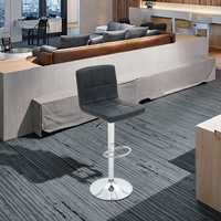 Tabourets de bar pivotants à hauteur réglable avec cadre en métal au design moderne en PVC pour la maison, la cuisine, les repas, le salon et l'hôtel.