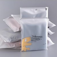 Sacs en plastique givrés résistants à la perforation avec des conceptions uniques pour les vêtements lourds