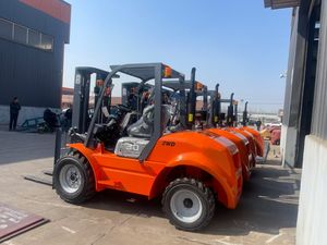 Chariot élévateur diesel de 3 <span class=keywords><strong>à</strong></span> 10 <span class=keywords><strong>tonnes</strong></span> avec <span class=keywords><strong>pelle</strong></span> et palan multifonctionnels Hauteur de levage de 3000 <span class=keywords><strong>à</strong></span> 6000mm Largeur de fourche de 125mm - Product Image 3