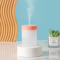 Meilleure vente en plastique à bas prix diffuseur d'arômes 200ml Mini humidificateur d'air de bureau USB Portable avec veilleuse LED pour voiture à la maison