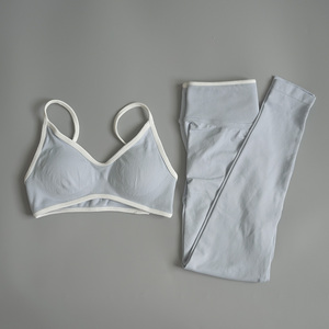 Nuovi <span class=keywords><strong>Set</strong></span> Yoga da 4 Pezzi alla Moda 2025, Abbigliamento Sportivo Senza Cuciture Personalizzato <span class=keywords><strong>per</strong></span> <span class=keywords><strong>Palestra</strong></span> e Fitness Femminile - Product Image 6