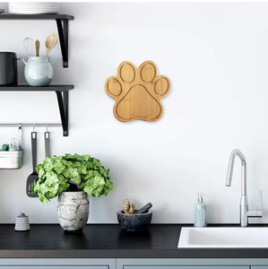 Planche à découper et de service en bambou naturel 11'' x 10'' en forme de patte, mobilier de cuisine - Product Image 3