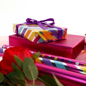 Wholesale Disposable 80g <b>Christmas</b> Metallic Coated Silicone <b>Paper</b> 43*300cm Luxury Custom Packaging <b>Wrapping</b> <b>Paper</b> <b>Roll</b> - Product Image 5