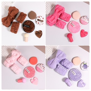 Set <span class=keywords><strong>de</strong></span> 9 Piezas para Spa: Pulsera, Diadema, Paño Desmaquillante, Esponja <span class=keywords><strong>de</strong></span> Maquillaje, Regalo para Niñas, Set <span class=keywords><strong>de</strong></span> Cuidado <span class=keywords><strong>de</strong></span> Belleza <span class=keywords><strong>de</strong></span> Microfibra Rosa, Venta al Por Mayor - Product Image 2