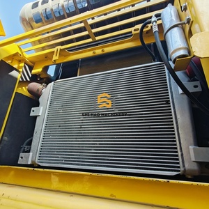 Excavatrice sur chenilles Komatsu P350-7 d'occasion de haute qualité, 35 tonnes, pour travaux urbains, à vendre - Product Image 3