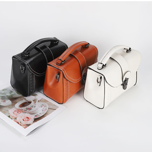 <span class=keywords><strong>Borse</strong></span> da Donna in Pelle Cerata Spaccata all'Ingrosso, <span class=keywords><strong>Borse</strong></span> a Tracolla Vintage di Grande Capacità Fatte a Mano - Product Image 1