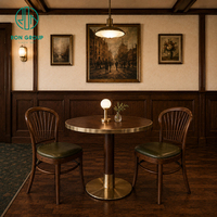Ensemble de table et de chaises en bois vintage sur mesure Ron Group pour hôtel, mobilier commercial, sièges en cuir capitonnés pour restaurant