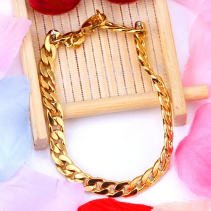 Wholesale 18K PVD Plated Dainty Chunky Fashion Cuban <b>Chain</b> Link Bracelet Stainless Steel Jewelry Bracelets for Weddings Couples - Product Image 4