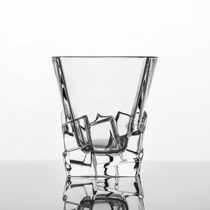 Juego de regalo de decantador de whisky de vidrio de 28oz de estilo clásico con caja de madera personalizada y opción de logotipo para uso de whisky/bourbon - Product Image 6