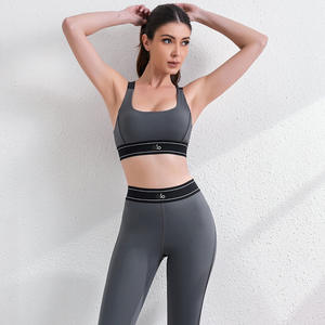 Conjunto de pantalones de <span class=keywords><strong>yoga</strong></span> y pilates para mujer, de comercio exterior, con cintura elástica hasta el tobillo, chaleco sin mangas en forma de Y, y almohadilla para el pecho, ideal para verano en Europa y América. - Product Image 4