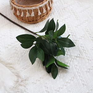 Flores Artificiales de Camelia y Hojas de Banyan, Estilo Bosque, Material Decorativo Suave para Interiores, CHY-233 Bone Shooting - Product Image 3