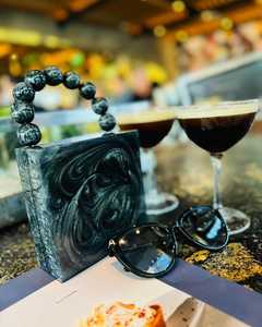 กระเป๋าคลัทช์เมทัลลิกหรูหราเงางามสำหรับผู้หญิง เหมาะสำหรับงานแต่งงานและงานเฉลิมฉลอง สำหรับงานเลี้ยงตอนเย็น ในราคาที่ดีที่สุด - Product Image 6