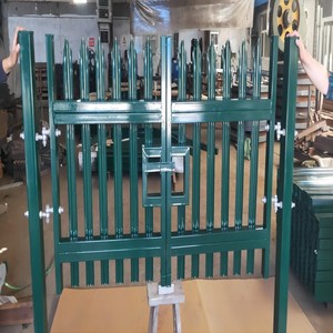 عرض ساخن 2024 للبيع، سور سور ستيل للأسوار، للبيع / سور أمان من الصلب اللامع بطول 2.4 متر على شكل W، من المصنع - Product Image 4