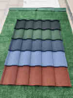 Feuilles de toiture imperméables durables de haute qualité Tuiles métalliques revêtues de pierre modernes pour les maisons