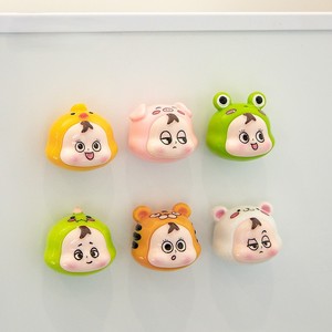 Vente en gros B2B : Figurines en résine crémeuse pastel Dinky Sugar Plum Dress-up Baby <span class=keywords><strong>Zoo</strong></span> pour cadeau de Noël secret et décorations miniatures pour la maison - Product Image 4