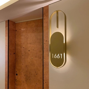 Placa de Puerta de Hotel con Número de Casa Personalizado y Letras Metálicas 3D de Acero Inoxidable con LED - Product Image 1